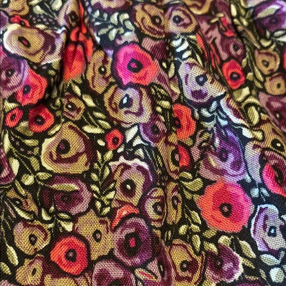 Croft & Barrow pink and Black Puff Sleeve Blouse - Picture 2 of 6